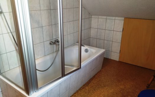 Einfamilienhaus mit großem Grundstück in Ortsrandlage von Schweigern