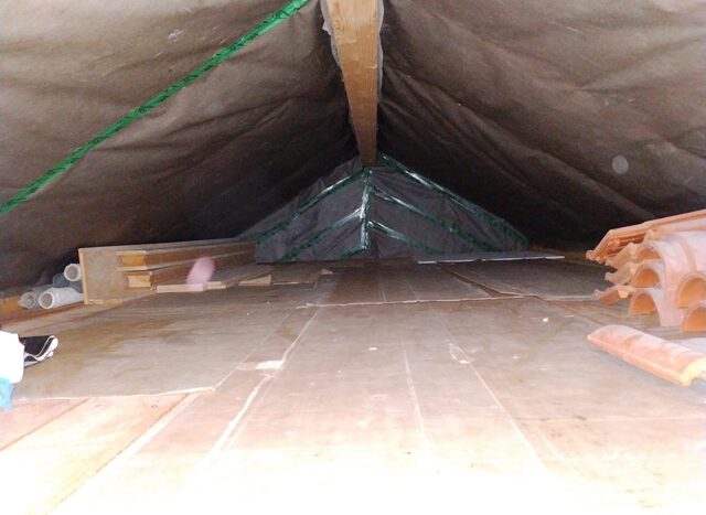 Stauraum im Spitzboden