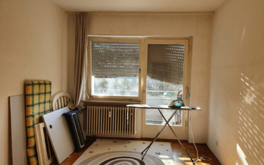 Renovierungsbedürftige 2-Zimmer-Wohnung im beliebten Kurgebiet