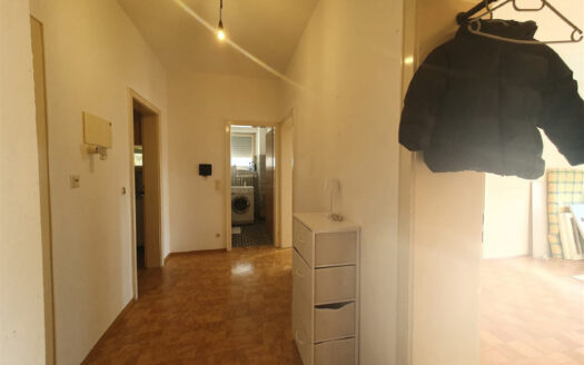 Renovierungsbedürftige 2-Zimmer-Wohnung im beliebten Kurgebiet