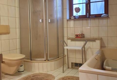 Einfamilienhaus mit ehemaliger Ladeneinheit in Schweigern!