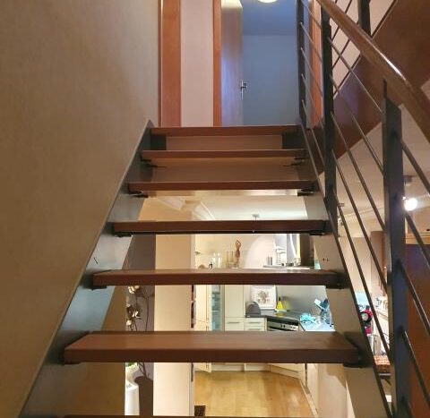 Treppenaufgang OG zu DG