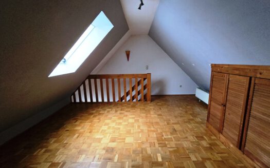 Gemütliche 2,5-Zi.-Maisonettewohnung in Versbach