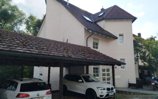 Gemütliche 2,5-Zi.-Maisonettewohnung in Versbach