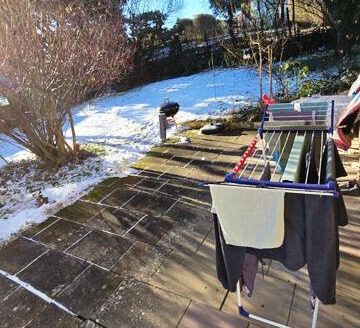 Freistehendes Einfamilienhaus mit ELW in begehrter Wohnlage