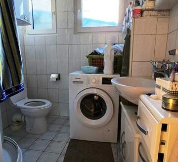 Freistehendes Einfamilienhaus mit ELW in begehrter Wohnlage