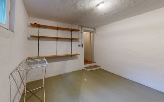 Freistehendes Einfamilienhaus mit ELW in begehrter Wohnlage