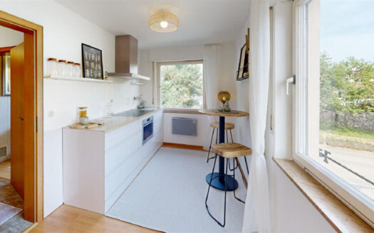 Freistehendes Einfamilienhaus mit ELW in begehrter Wohnlage