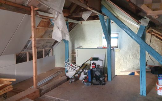 Einfamilienhaus in Eubigheim – perfekt für Handwerker!