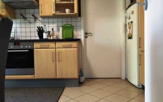 Sonnige Lage im bevorzugten Wohngebiet „Kirchberg“ – Einfamilienhaus mit Einliegerwohnung-