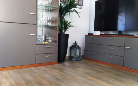 Sonnige Lage im bevorzugten Wohngebiet „Kirchberg“ – Einfamilienhaus mit Einliegerwohnung-