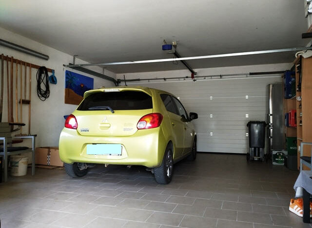 Doppelgarage mit viel Platz