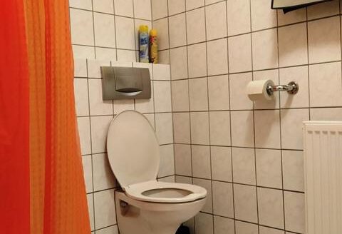 Sonnige Lage im bevorzugten Wohngebiet „Kirchberg“ – Einfamilienhaus mit Einliegerwohnung-