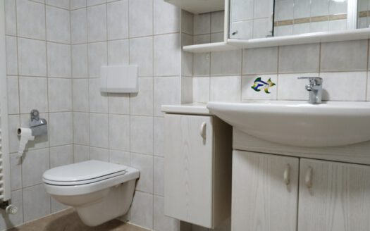 Ein-/Zweifamilienhaus zur Selbstnutzung oder als Kapitalanlage in Elpersheim