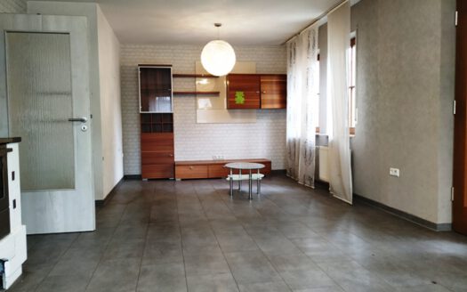 Ein-/Zweifamilienhaus zur Selbstnutzung oder als Kapitalanlage in Elpersheim