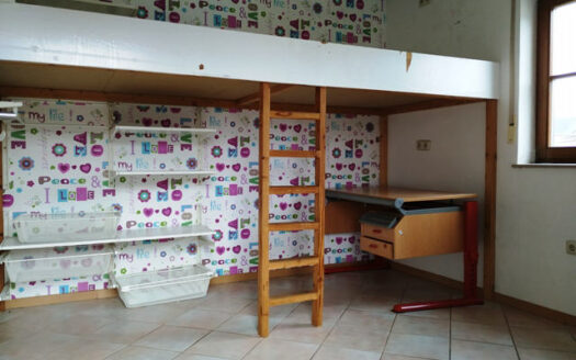 Ein-/Zweifamilienhaus zur Selbstnutzung oder als Kapitalanlage in Elpersheim