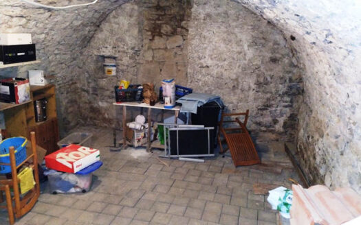 Ein-/Zweifamilienhaus zur Selbstnutzung oder als Kapitalanlage in Elpersheim