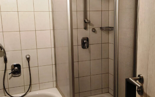 Ein-/Zweifamilienhaus zur Selbstnutzung oder als Kapitalanlage in Elpersheim