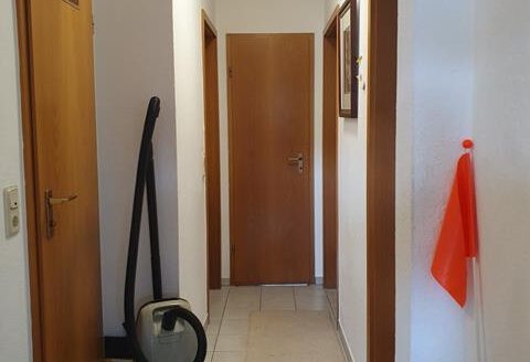 3-Zimmer-Wohnung mit Balkon und Stellplatz am Stadtrand zu verkaufen!