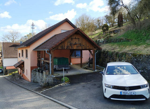 Carport mit vielseitigen Verwendungsmöglichkeiten