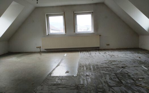 Renovierungsbedürftiges Wohn- und Geschäftshaus in der Innenstadt