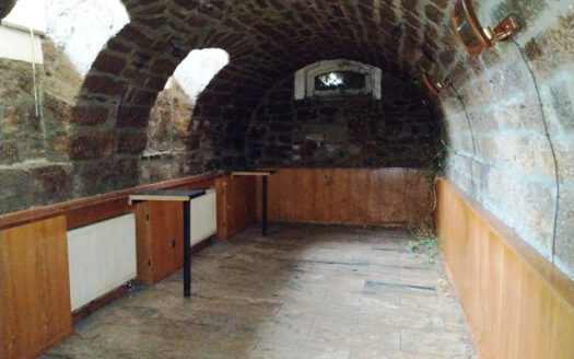 Renovierungsbedürftiges Wohn- und Geschäftshaus in der Innenstadt