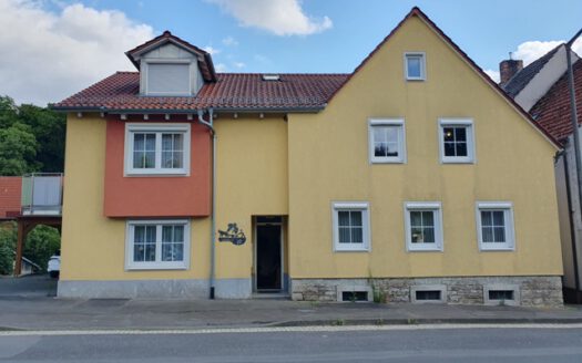 2-Zimmer-Wohnung mit Balkon und Stellplatz in Reichenberg!